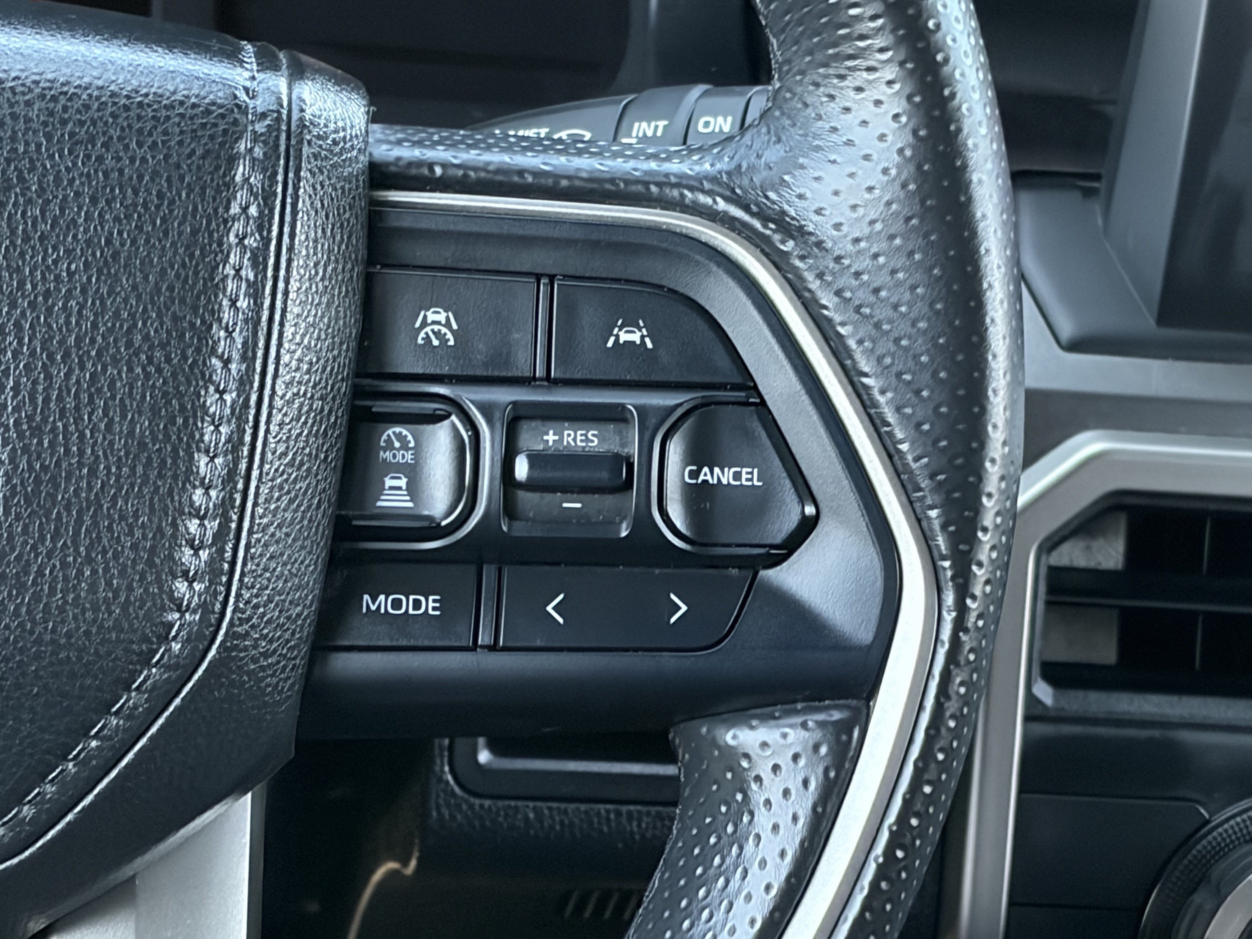 Certified 2025 Toyota 4Runner SR5 AWD/4WD image 19