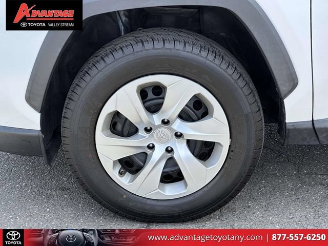 Certified 2019 Toyota RAV4 LE FWD image 11