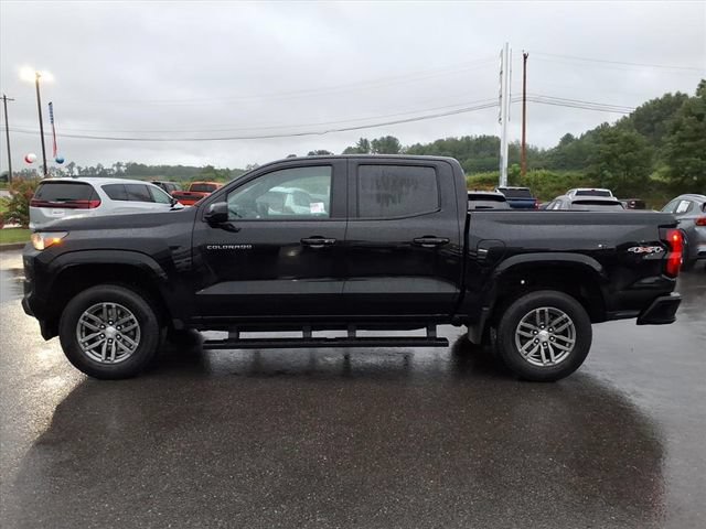Used 2024 Chevrolet Colorado LT w/ LT Convenience Package AWD/4WD image 8