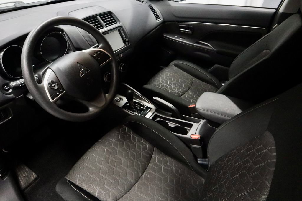Used 2025 Mitsubishi Outlander Sport ES AWD/4WD image 22