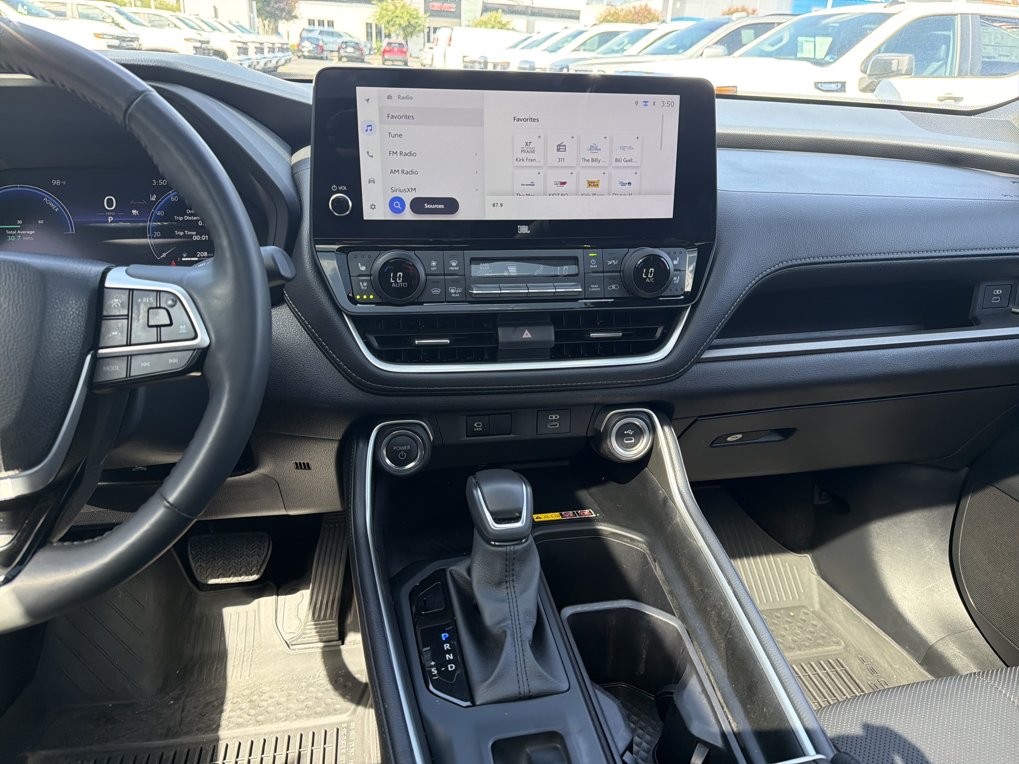 Used 2025 Toyota Grand Highlander AWD Hybrid image 31
