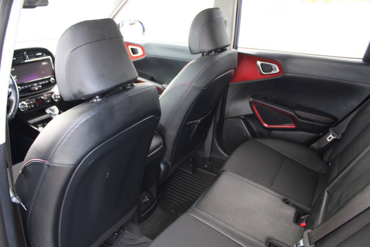Used 2022 Kia Soul Turbo FWD image 16