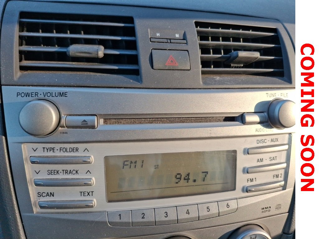 Used 2011 Toyota Camry LE image 9