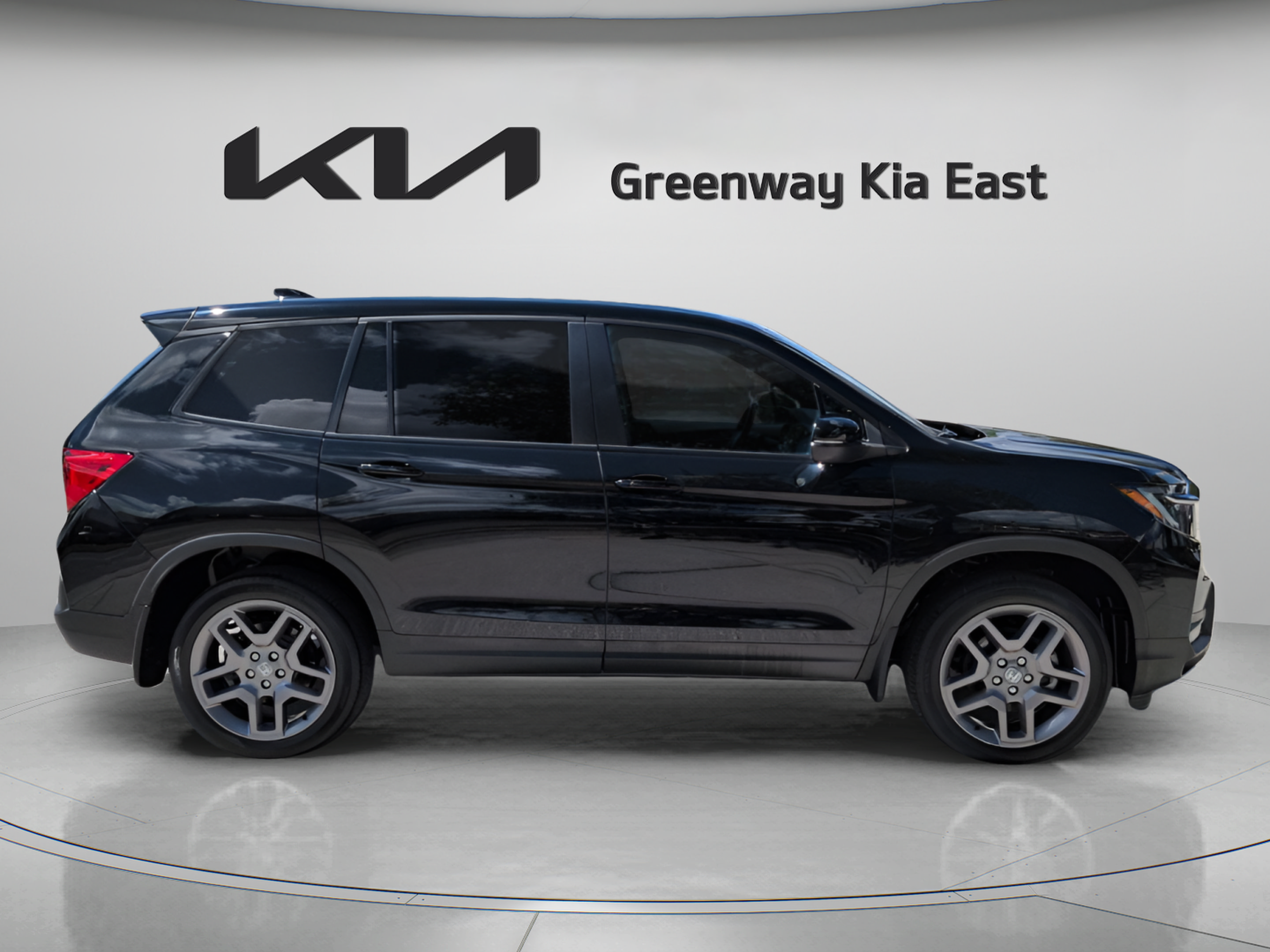 Used 2023 Honda Passport EX-L image 5