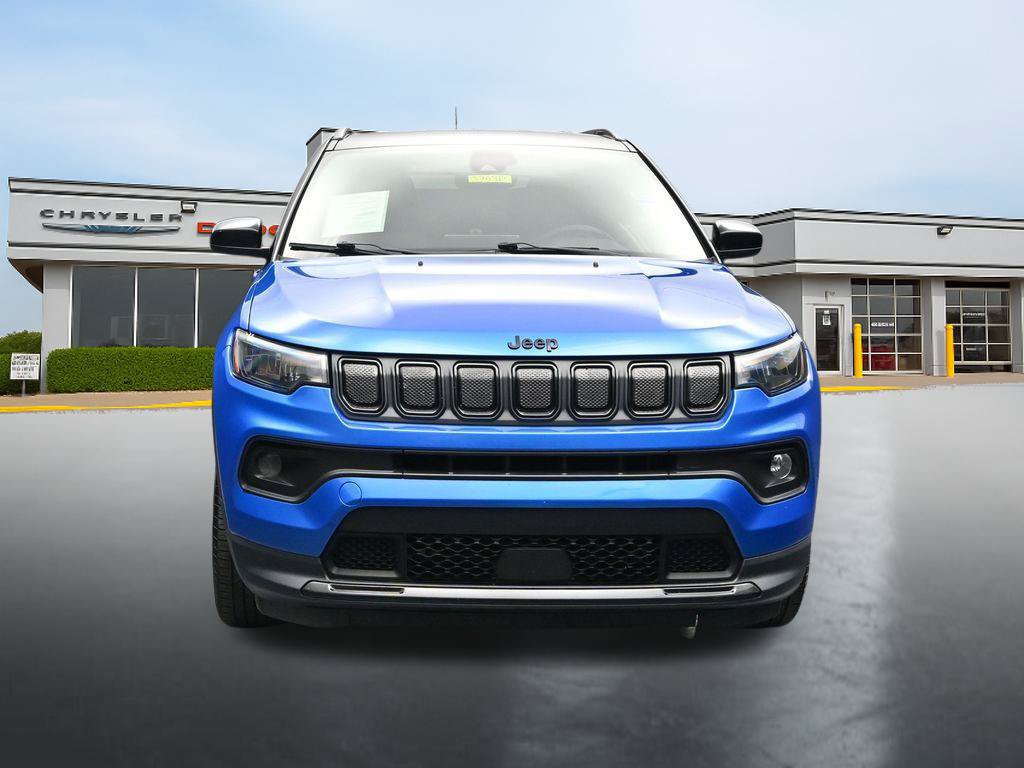 Used 2022 Jeep Compass Latitude FWD image 8