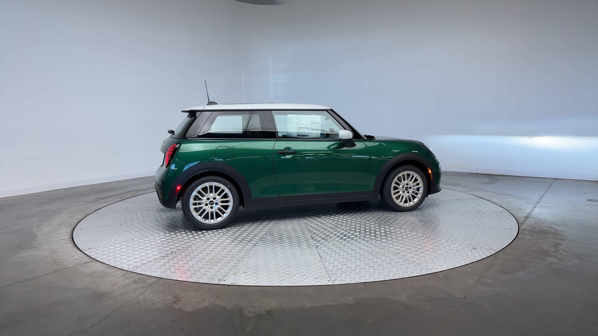 Used 2026 MINI Cooper 2-Door Hardtop FWD image 3