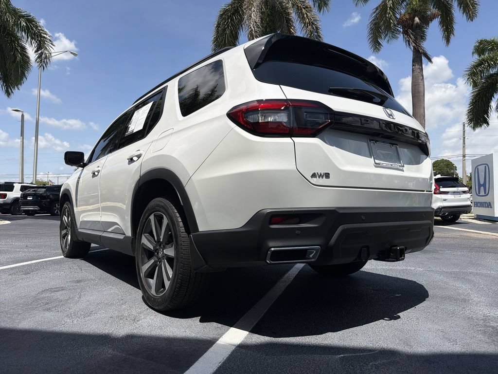 Used 2023 Honda Pilot Elite image 18
