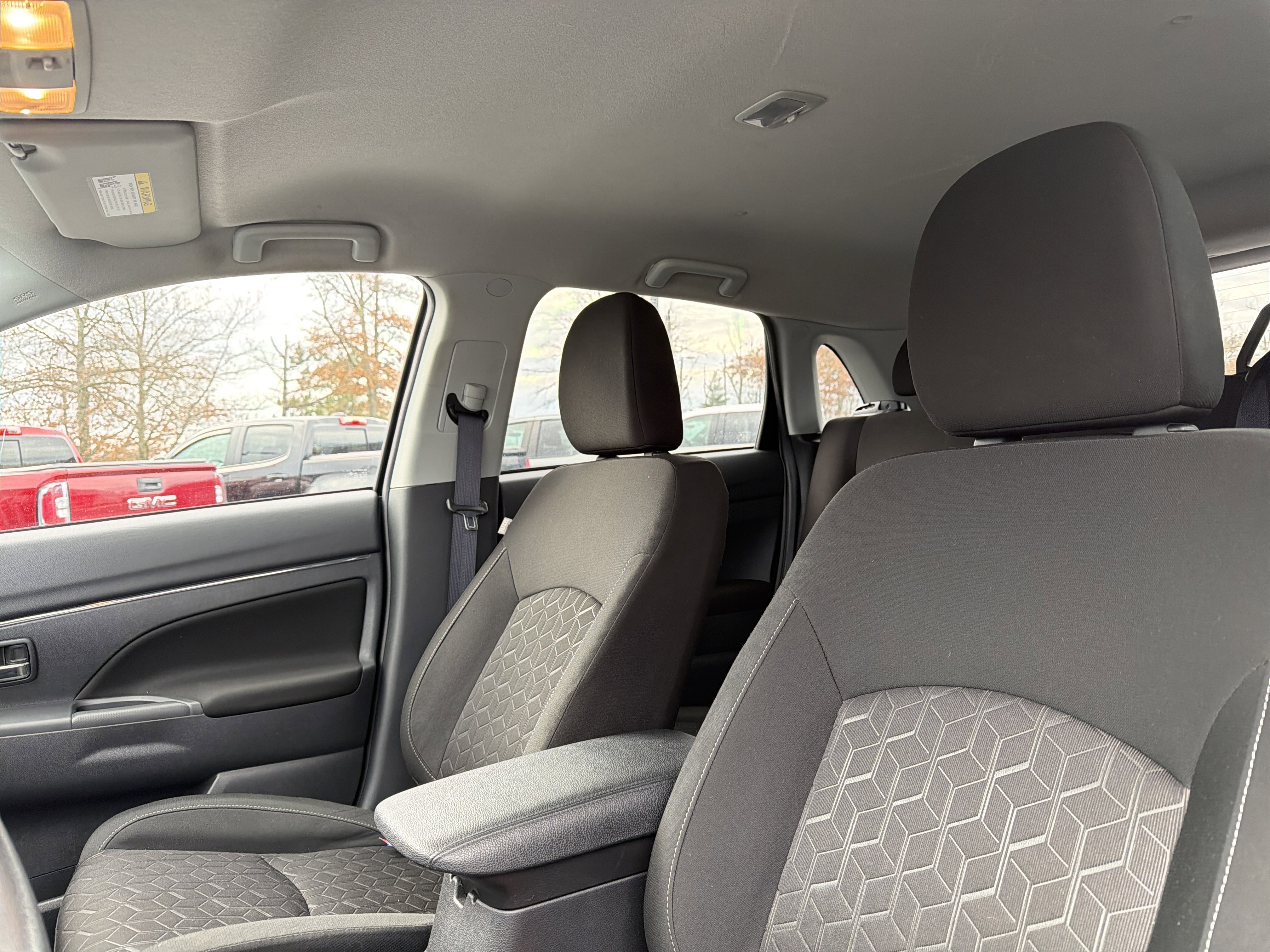 Used 2024 Mitsubishi Outlander Sport ES image 25