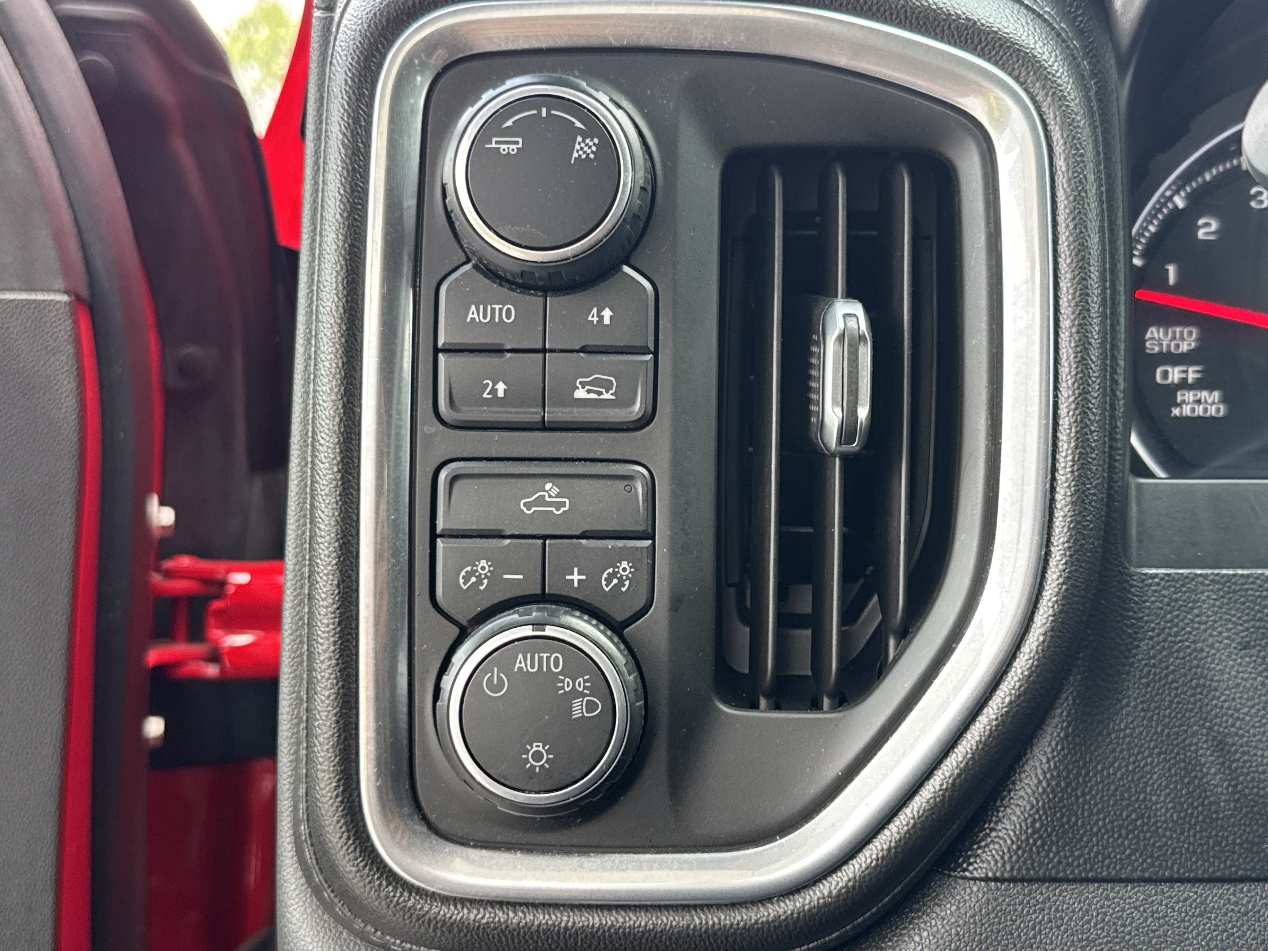 Used 2019 Chevrolet Silverado 1500 LT w/ All-Star Edition AWD/4WD image 19