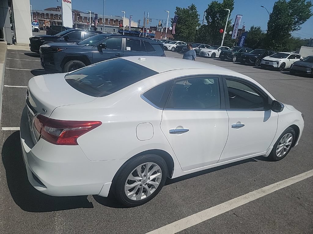 Used 2019 Nissan Sentra SV FWD image 2