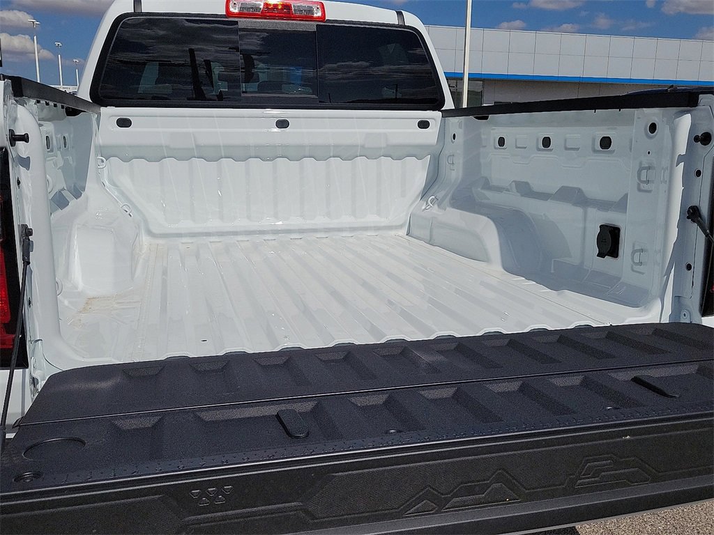 New 2025 GMC Canyon Elevation w/ Convenience Package image 15