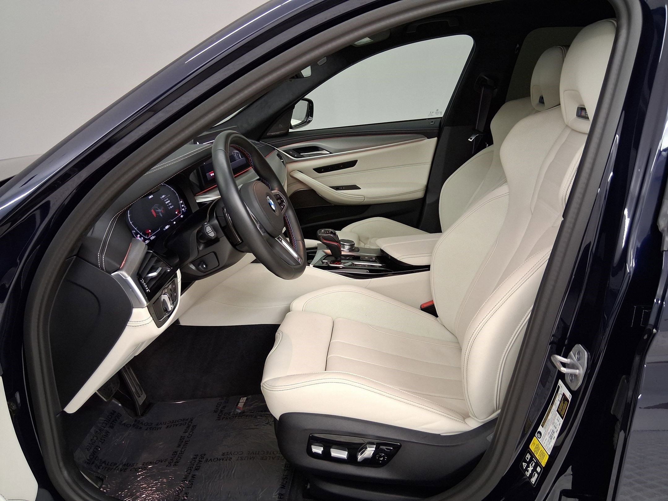 Certified 2023 BMW M5 w/ Competition Package image 3