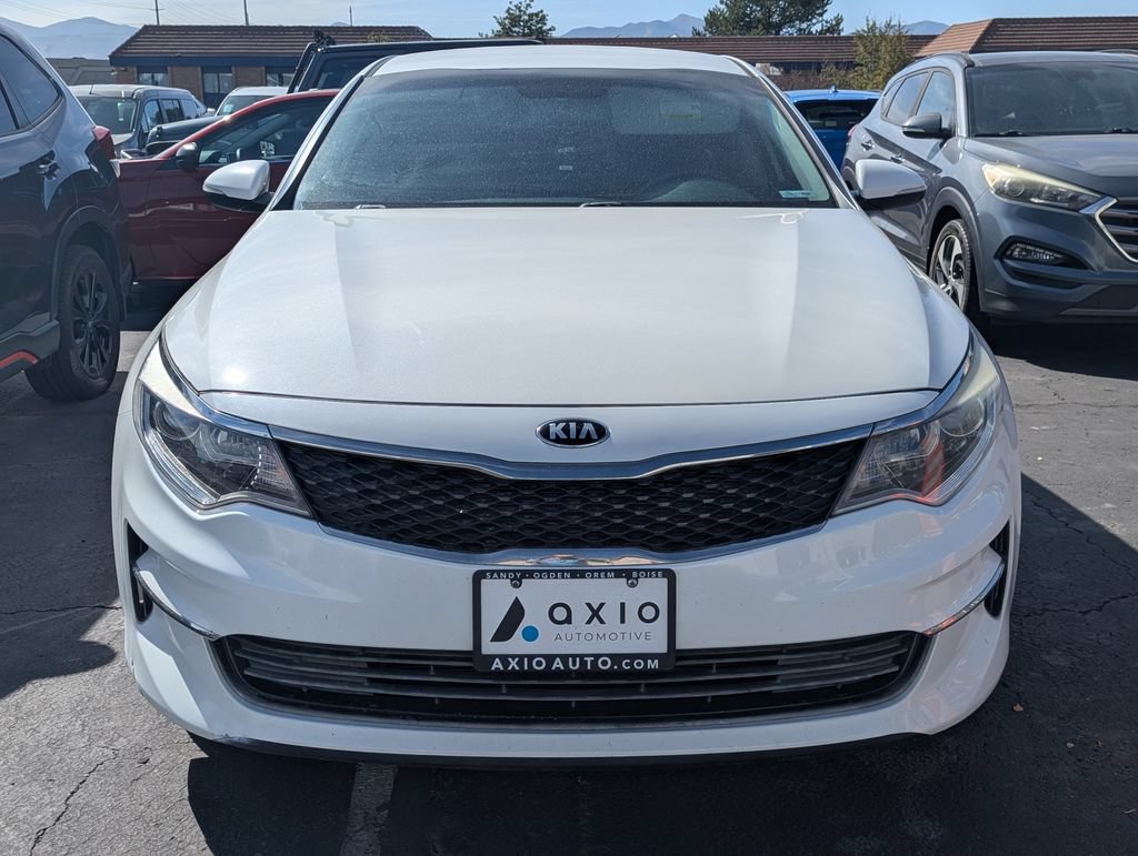 Used 2017 Kia Optima LX w/ Option Group 014 FWD image 2