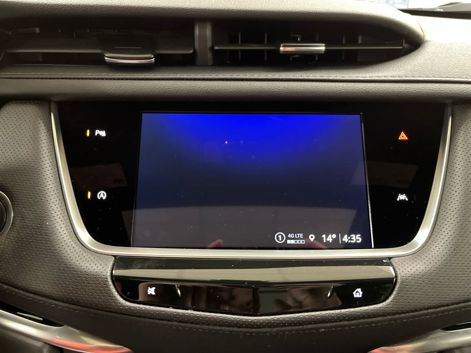 Used 2024 Cadillac XT6 Luxury w/ LPO, Floor Liner Package image 33