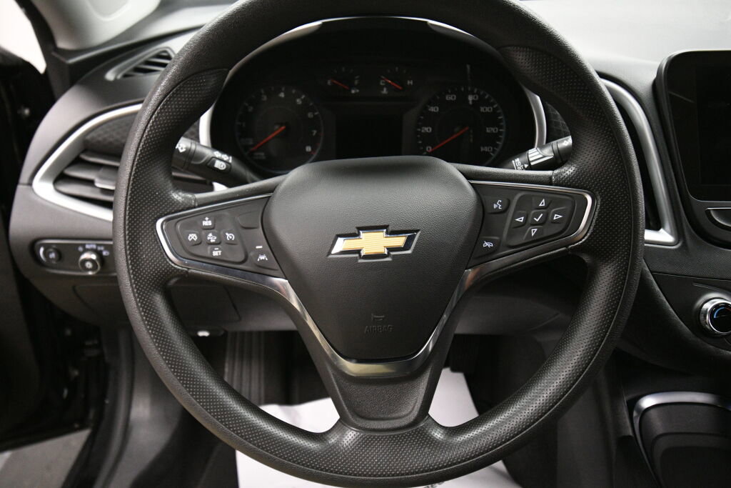 Used 2024 Chevrolet Malibu LT image 13