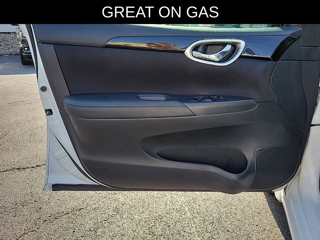 Used 2016 Nissan Sentra SV FWD image 17