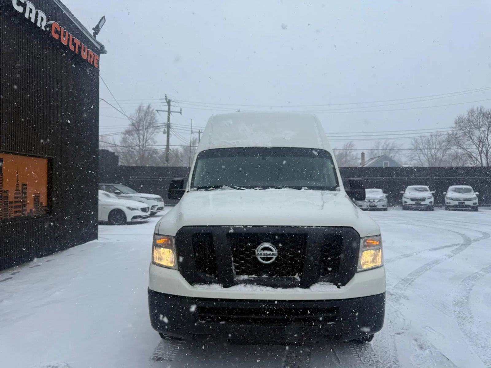 Used 2020 Nissan NV 2500 SV image 3