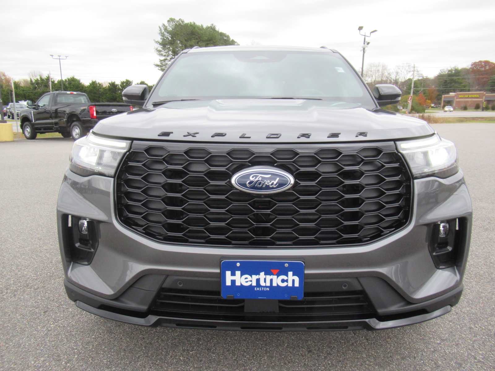 New 2026 Ford Explorer ST-Line w/ ST-Line Street Pack AWD/4WD image 2