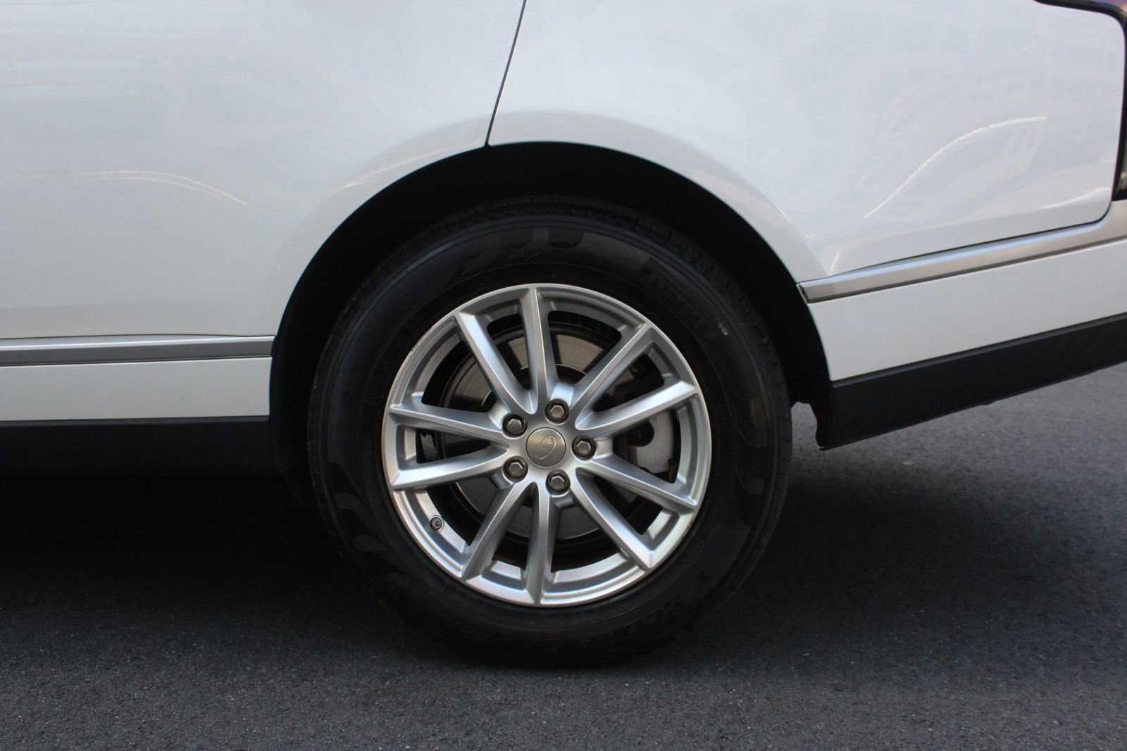 Used 2014 Land Rover Range Rover AWD/4WD image 10