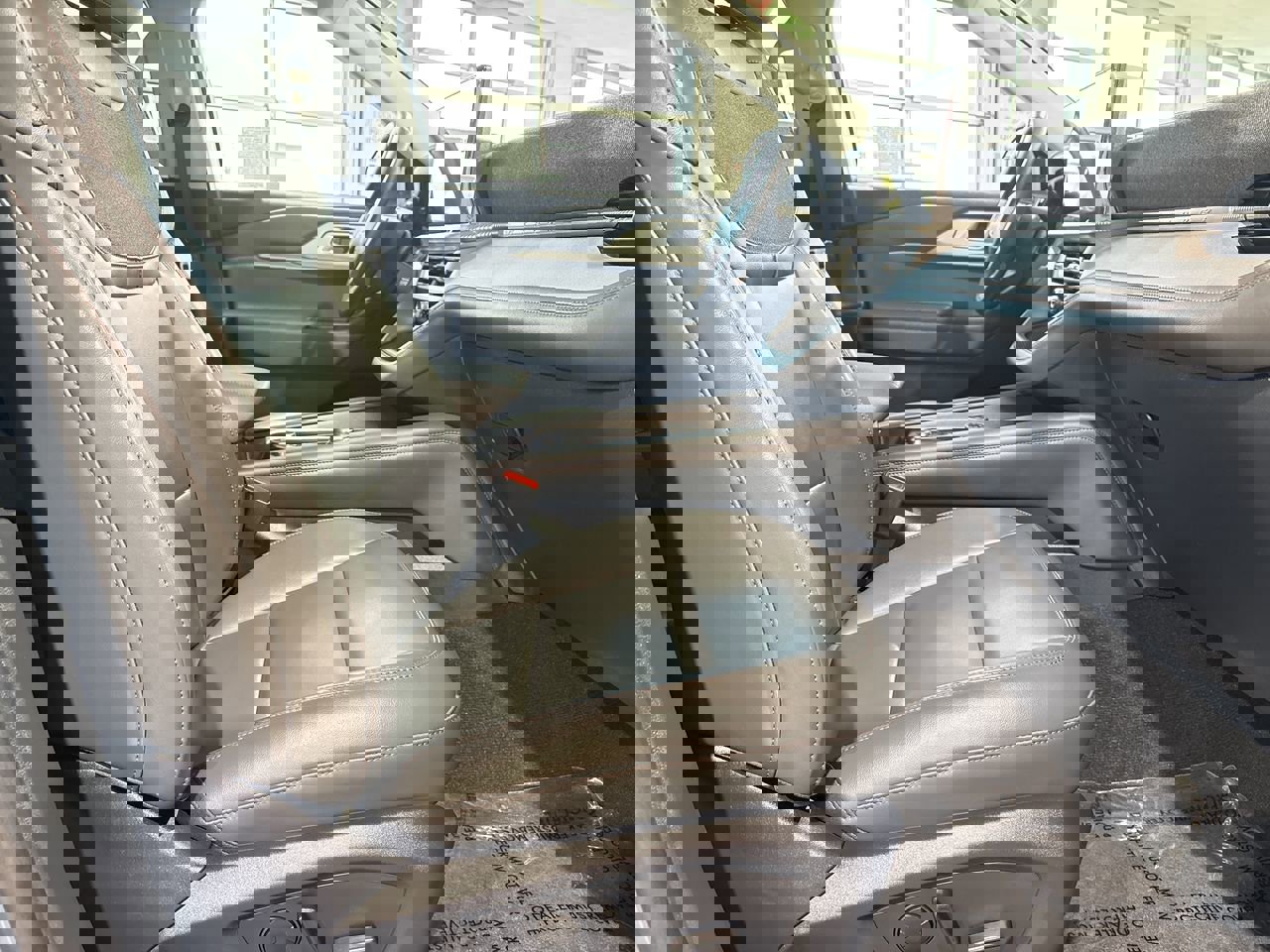 Used 2025 Ford Explorer Active w/ Active Comfort Package image 25