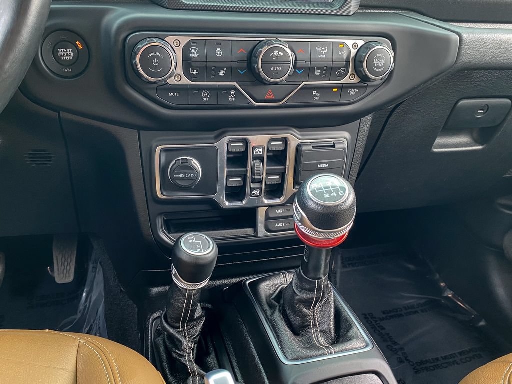 Used 2020 Jeep Wrangler Unlimited Sahara AWD/4WD image 34