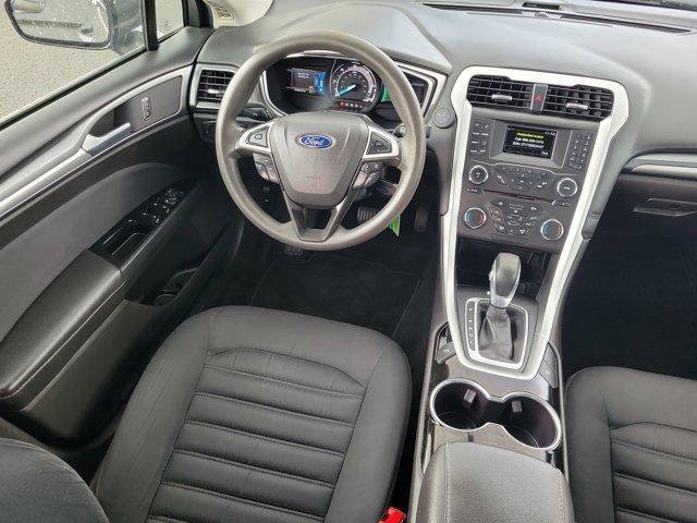 Used 2016 Ford Fusion SE FWD image 14