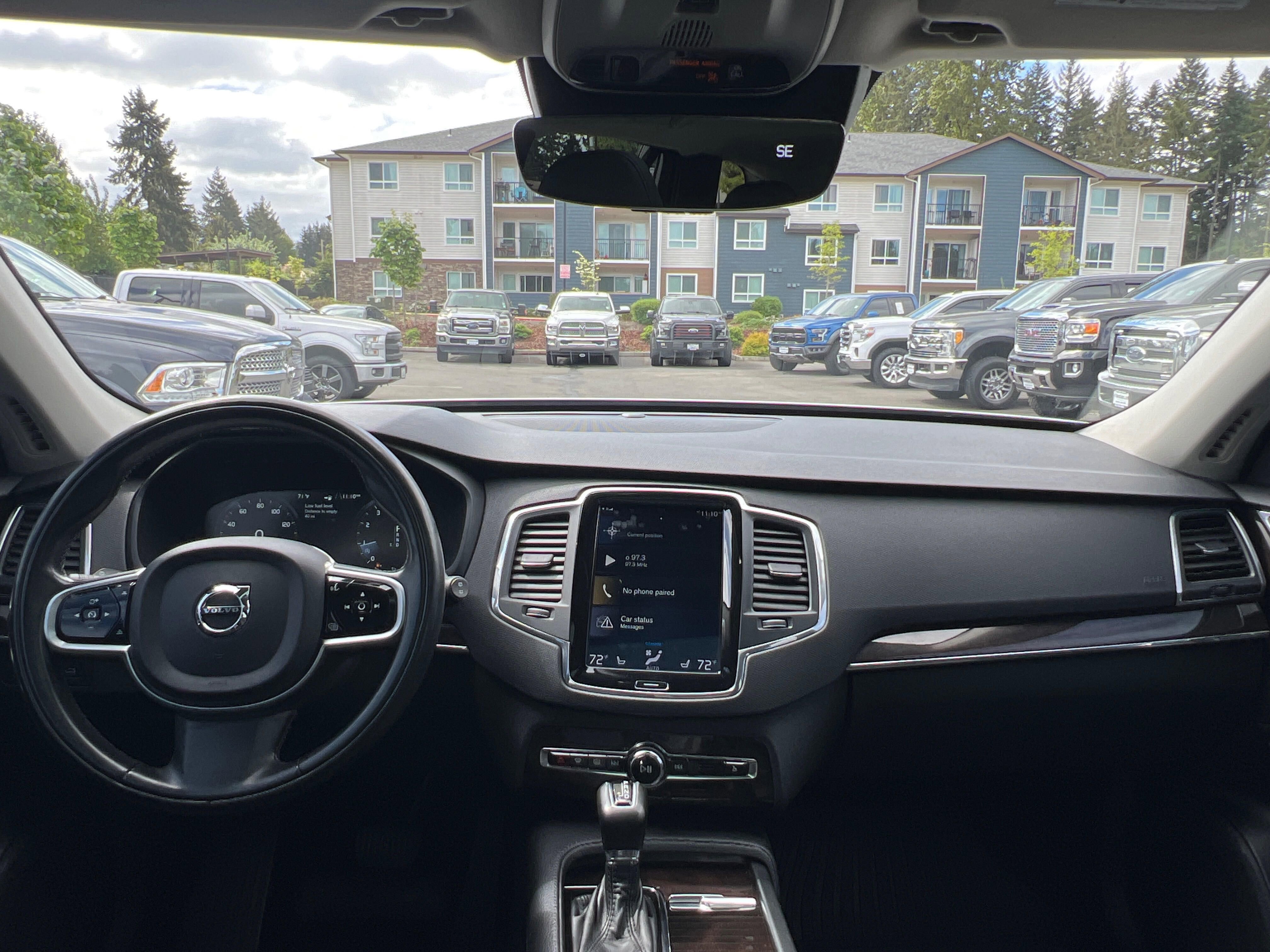 Used 2018 Volvo XC90 T5 Momentum w/ Convenience Package AWD/4WD image 9