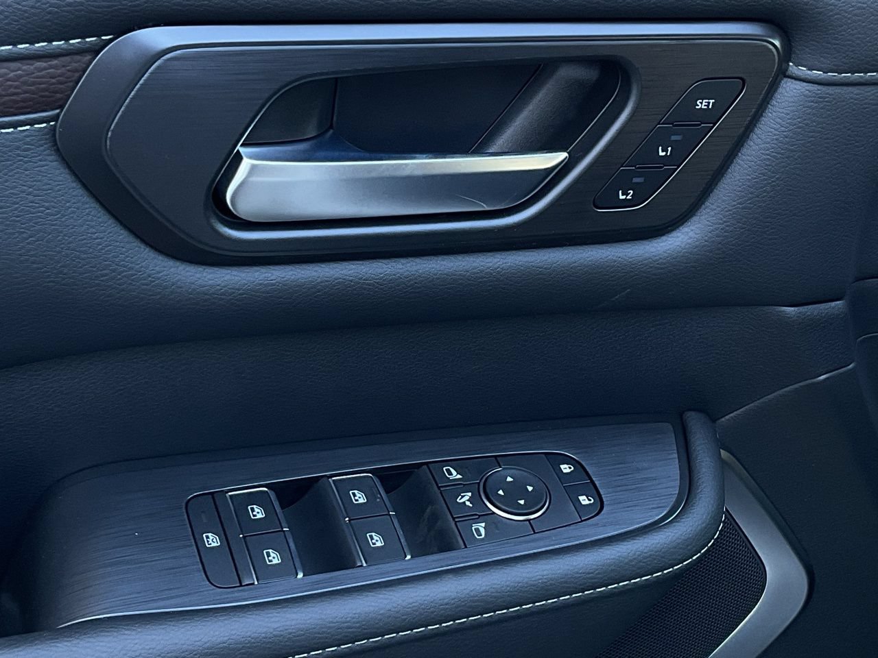 New 2026 Nissan Armada Platinum image 12