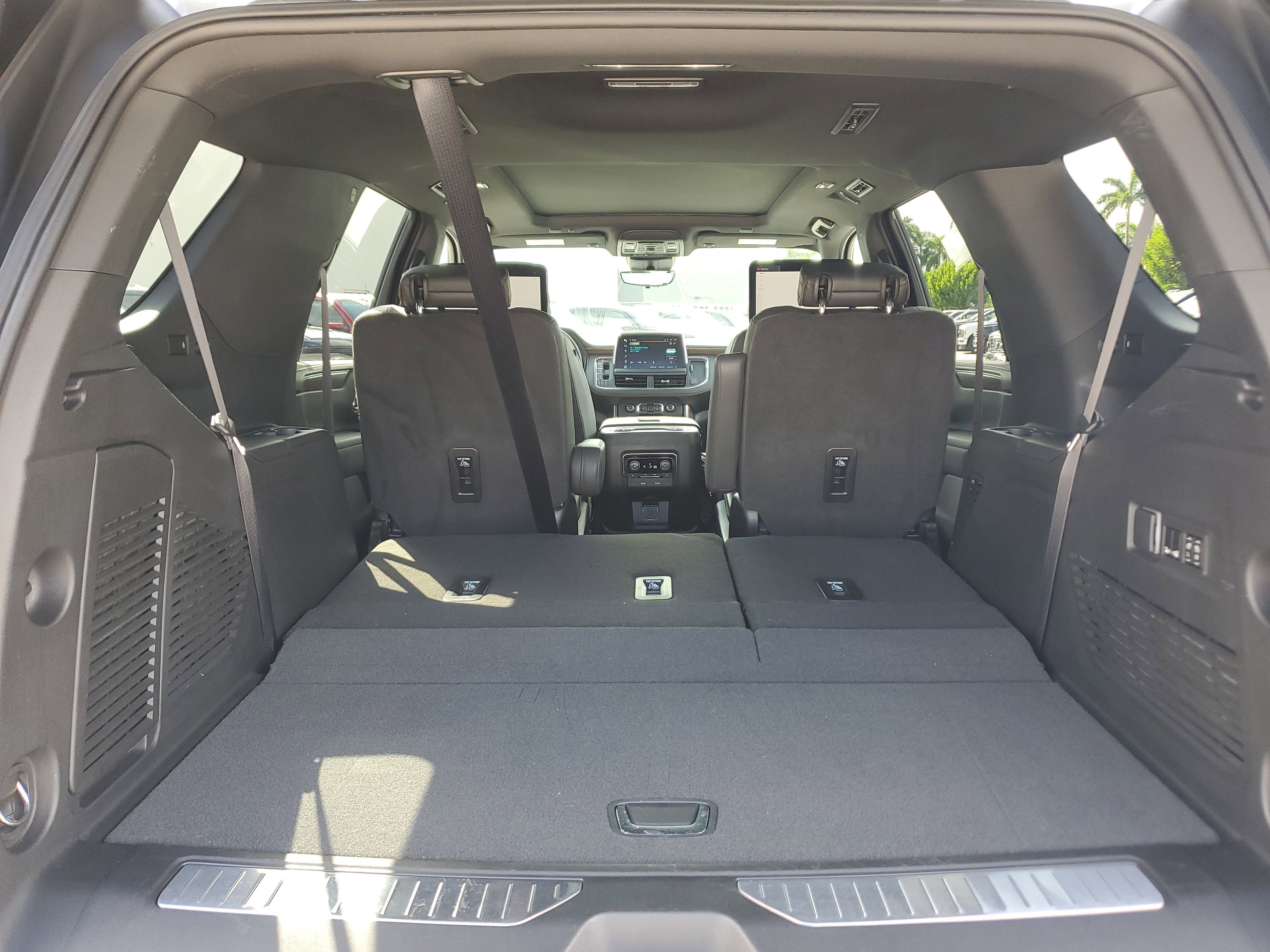 Used 2024 Chevrolet Tahoe High Country image 18