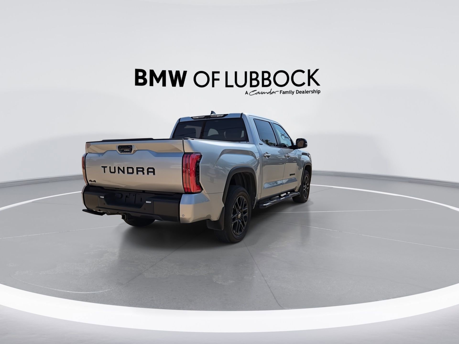 Used 2025 Toyota Tundra Limited AWD/4WD image 8