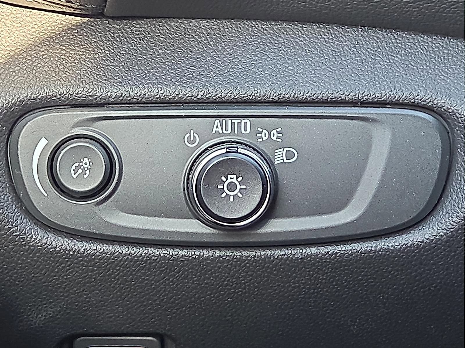 Used 2022 Chevrolet Blazer LT image 22