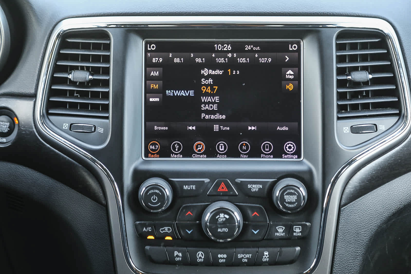 Used 2018 Jeep Grand Cherokee Laredo RWD image 14