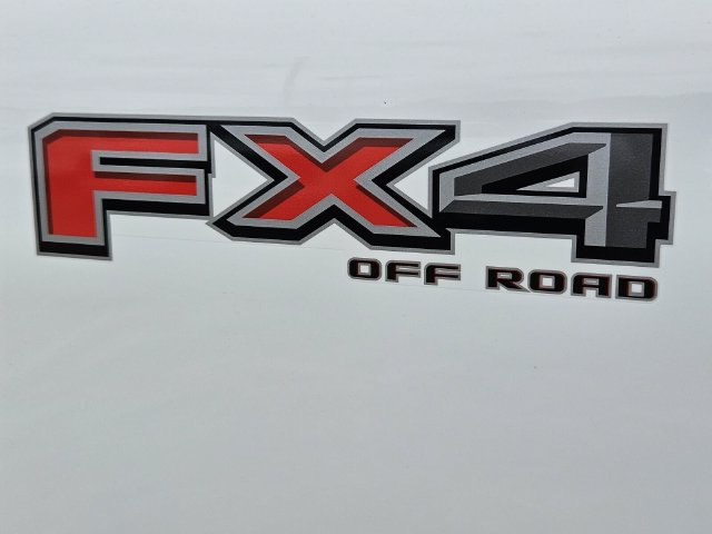 New 2026 Ford F250 XL w/ FX4 Off-Road Package AWD/4WD image 8