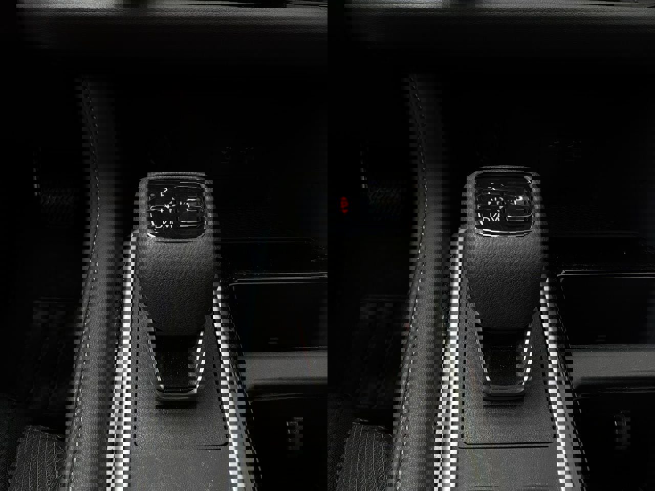 Used 2025 Nissan Pathfinder SV image 26