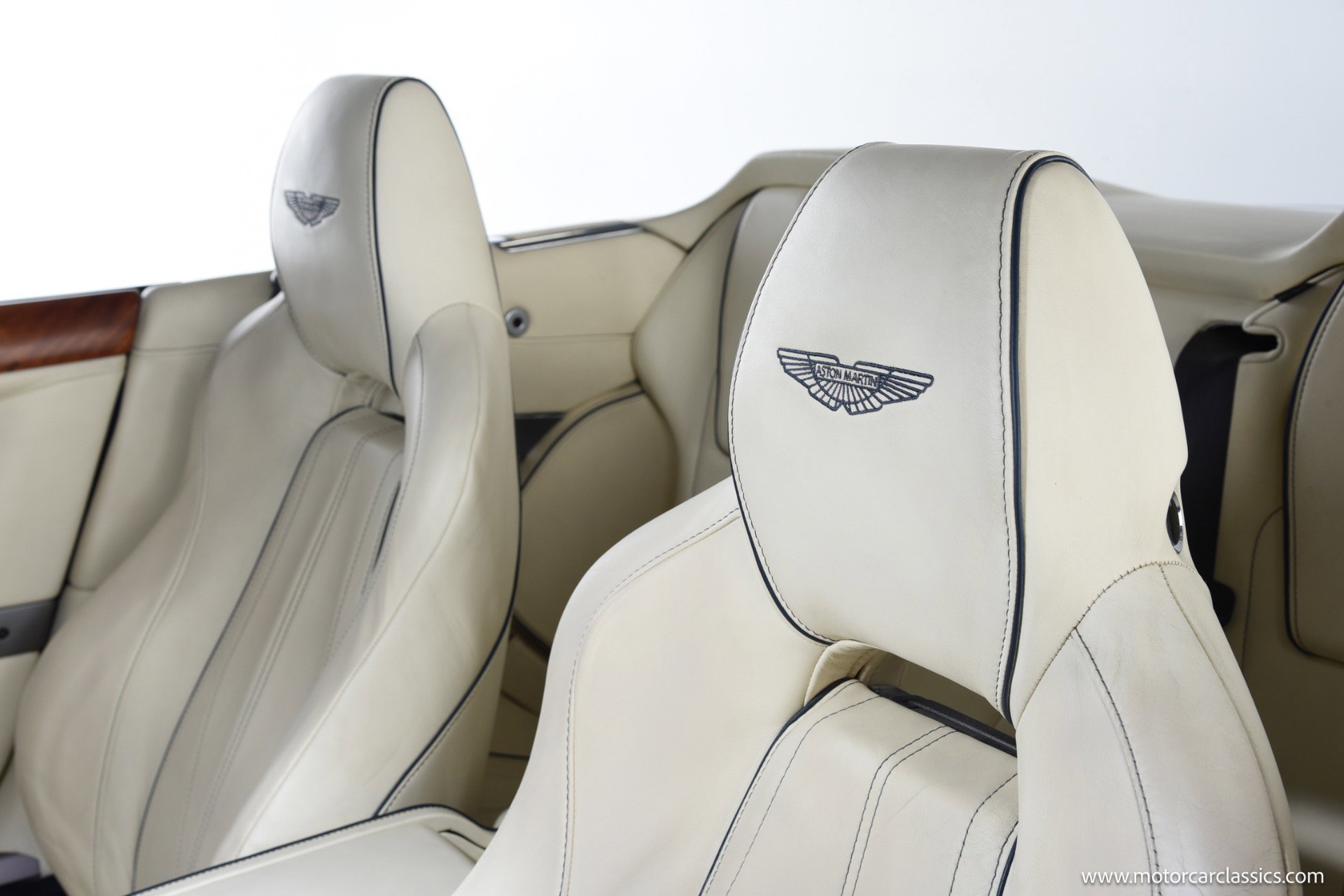 Used 2014 Aston Martin DB9 Volante image 37