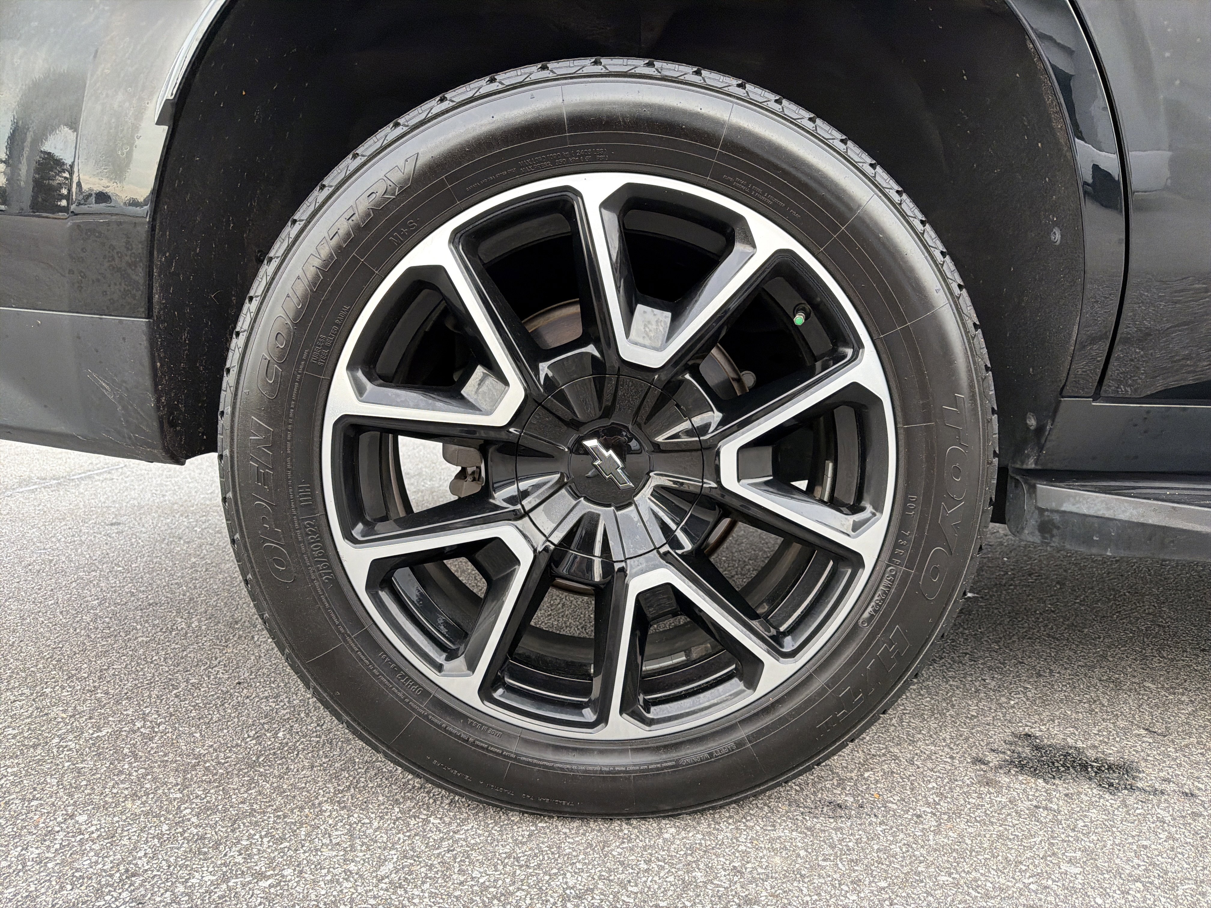 Used 2021 Chevrolet Tahoe RST w/ Luxury Package image 19