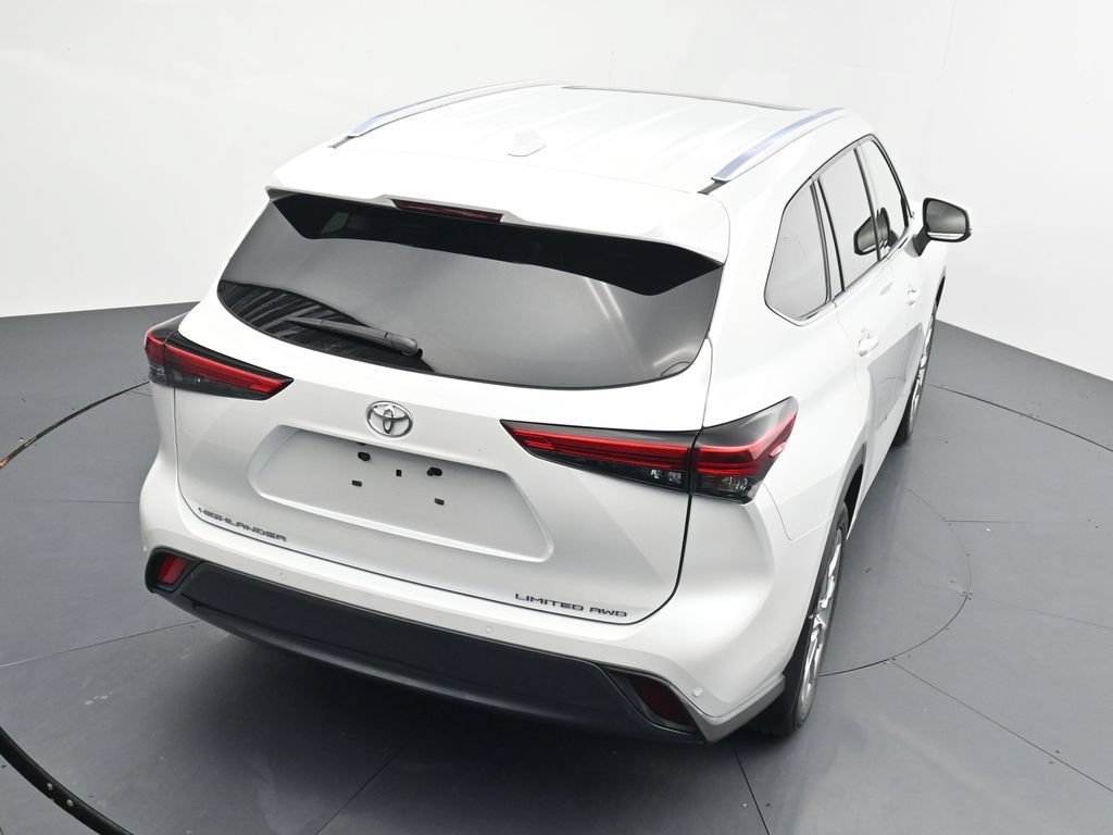 Used 2022 Toyota Highlander Limited AWD/4WD image 14