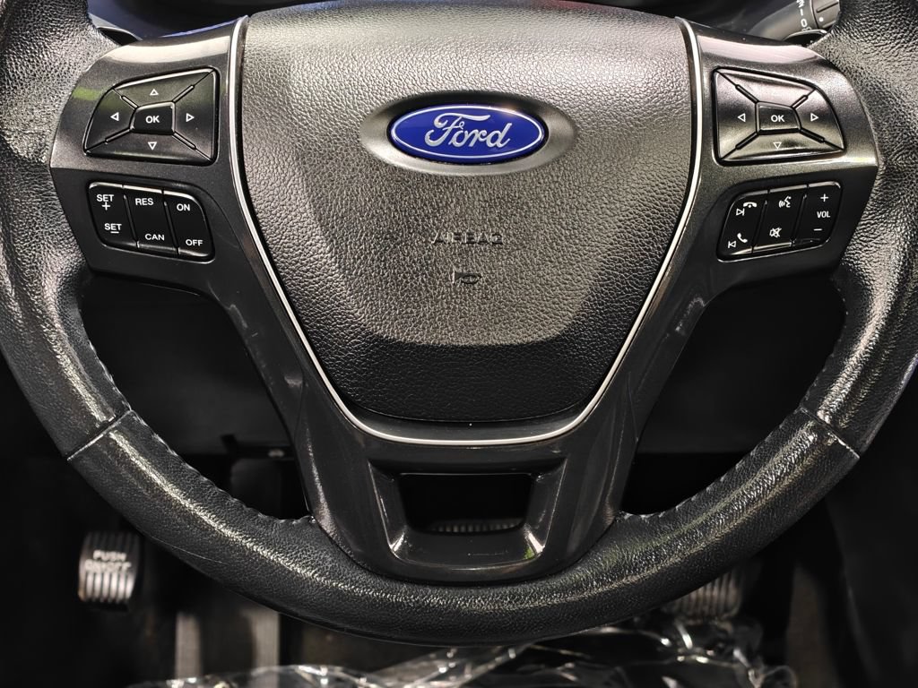 Used 2017 Ford Explorer Limited w/ Equipment Group 301A AWD/4WD image 6