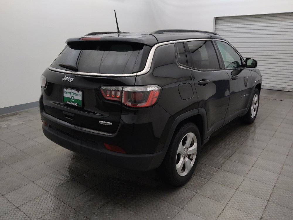 Used 2018 Jeep Compass Latitude FWD image 9