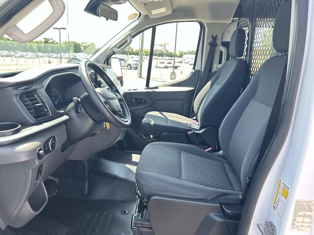 Used 2024 Ford Transit 250 Low Roof w/ Exterior Upgrade Package RWD image 19