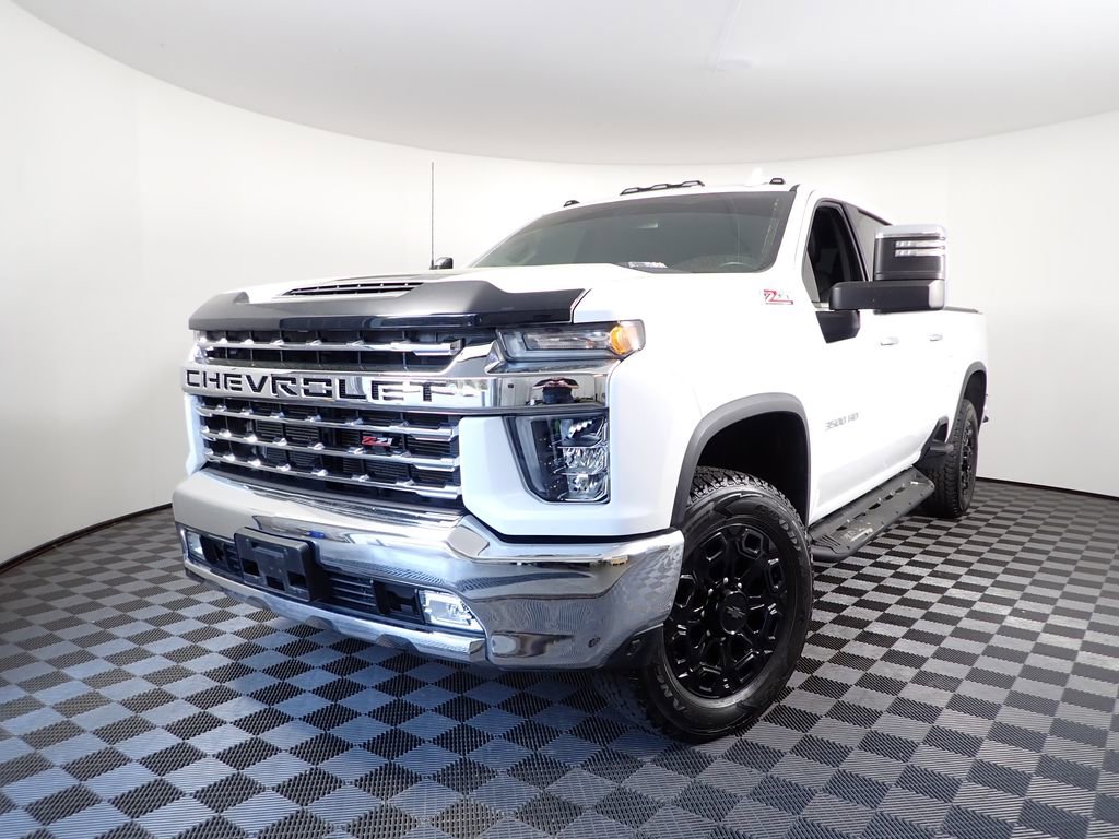 Used 2021 Chevrolet Silverado 3500 LTZ image 2