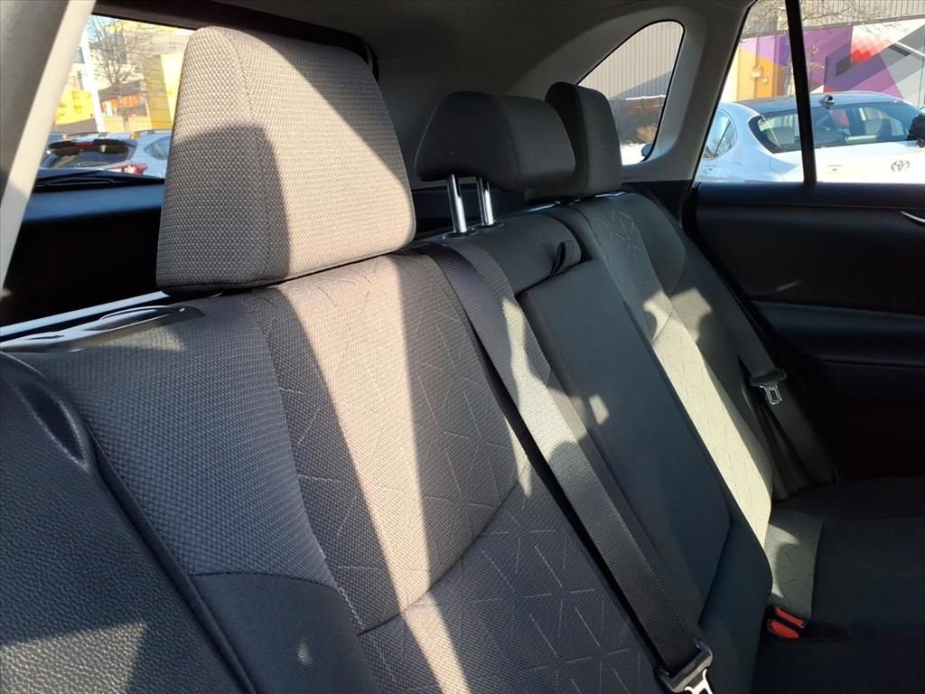 Used 2022 Toyota RAV4 XLE image 28