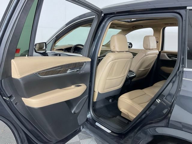 Used 2021 Cadillac XT6 Premium Luxury w/ Platinum Package AWD/4WD image 29