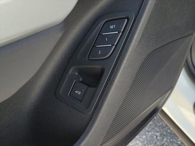 Certified 2025 Audi Q3 2.0T Premium w/ Convenience Package AWD/4WD image 20