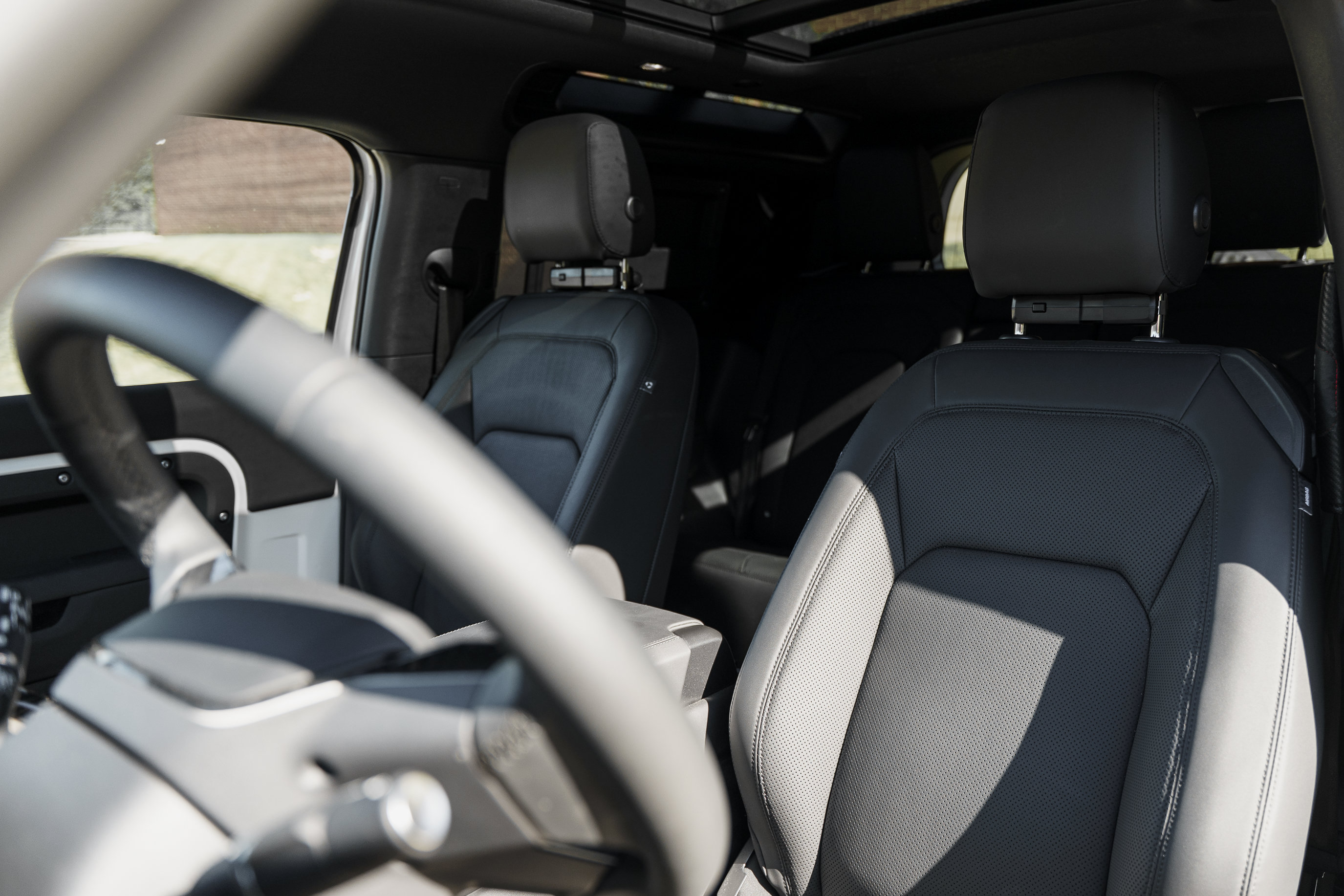 Used 2025 Land Rover Defender 90 S AWD/4WD image 20