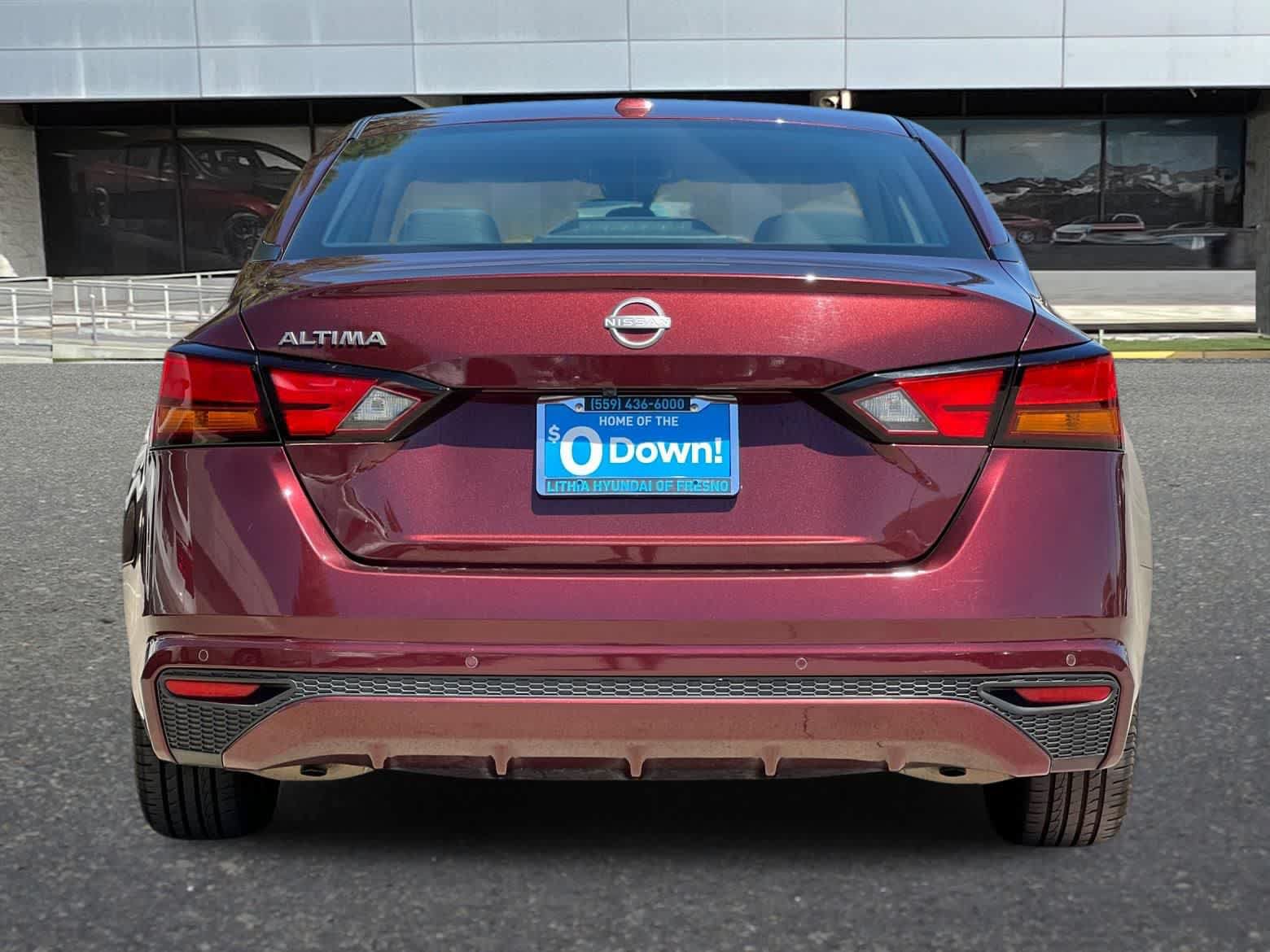 Used 2025 Nissan Altima 2.5 SV FWD image 8