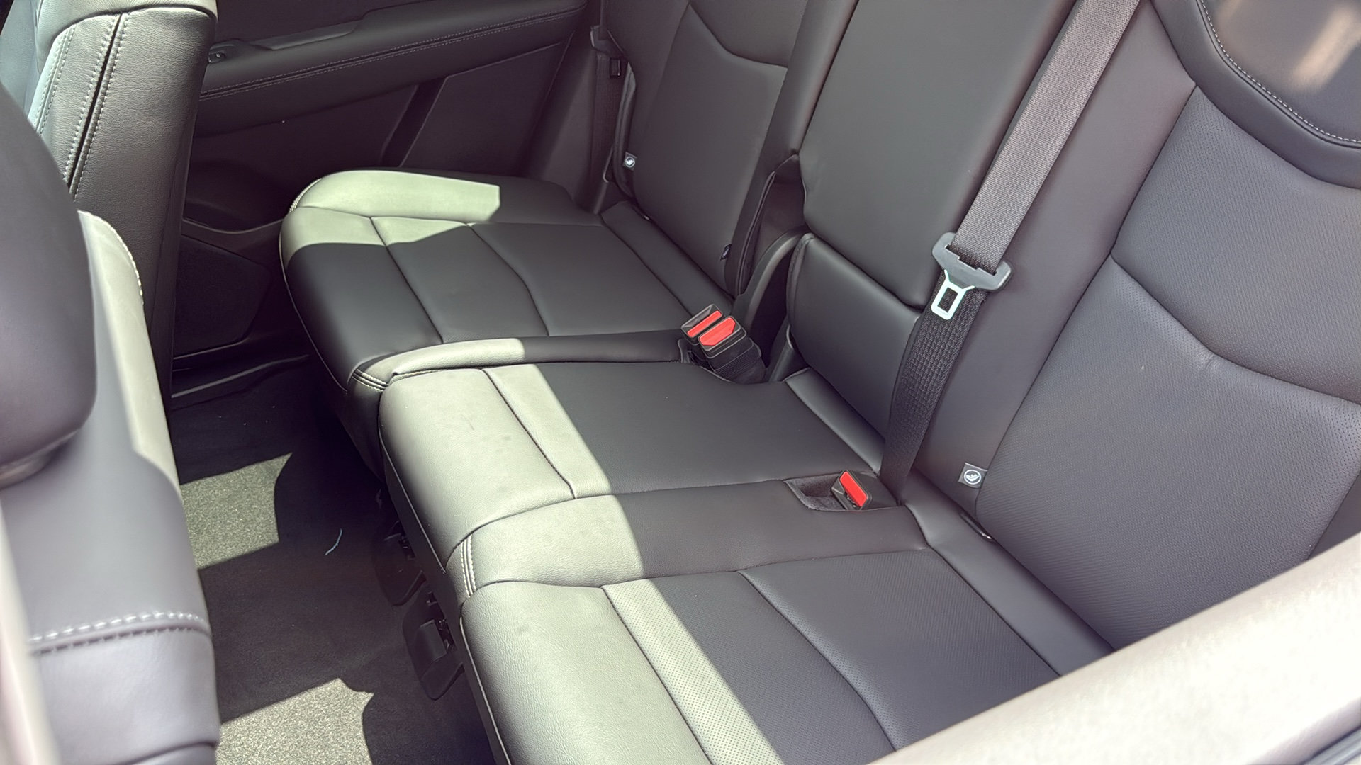 New 2026 Cadillac XT5 Premium Luxury w/ LPO, Floor Liner Package AWD/4WD image 32