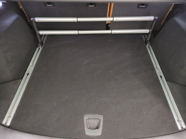Certified 2024 Cadillac XT5 Premium Luxury w/ LPO, Floor Liner Package AWD/4WD image 25