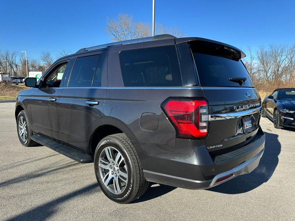 Used 2024 Ford Expedition Limited image 3