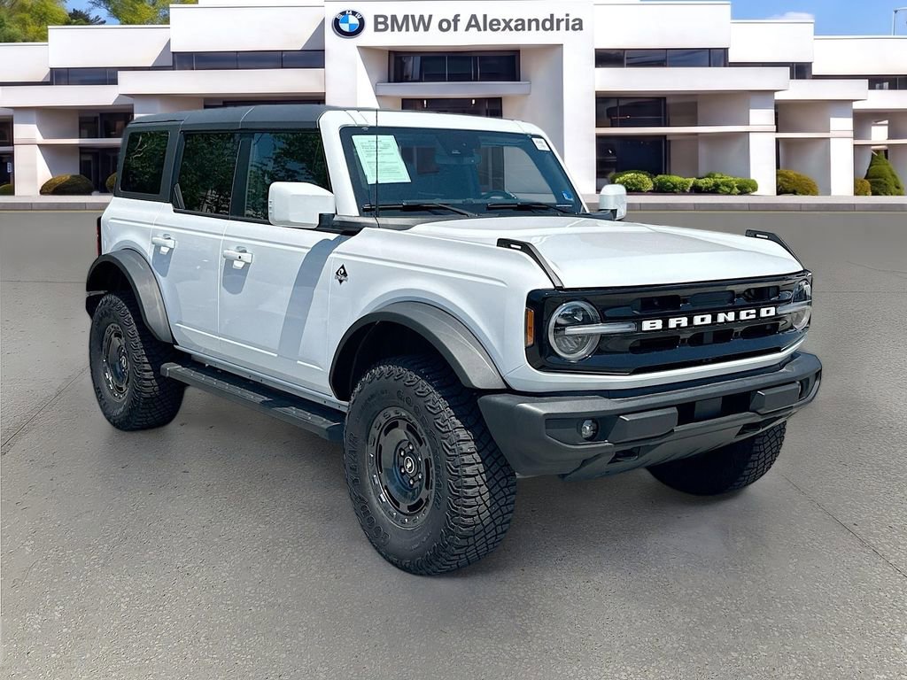 Used 2024 Ford Bronco Outer Banks AWD/4WD image 1